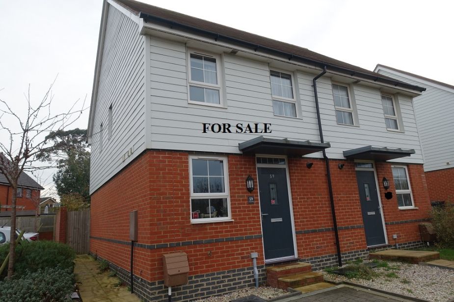 Immaculately presented CHAIN FREE 2 bedroom semi-detached home